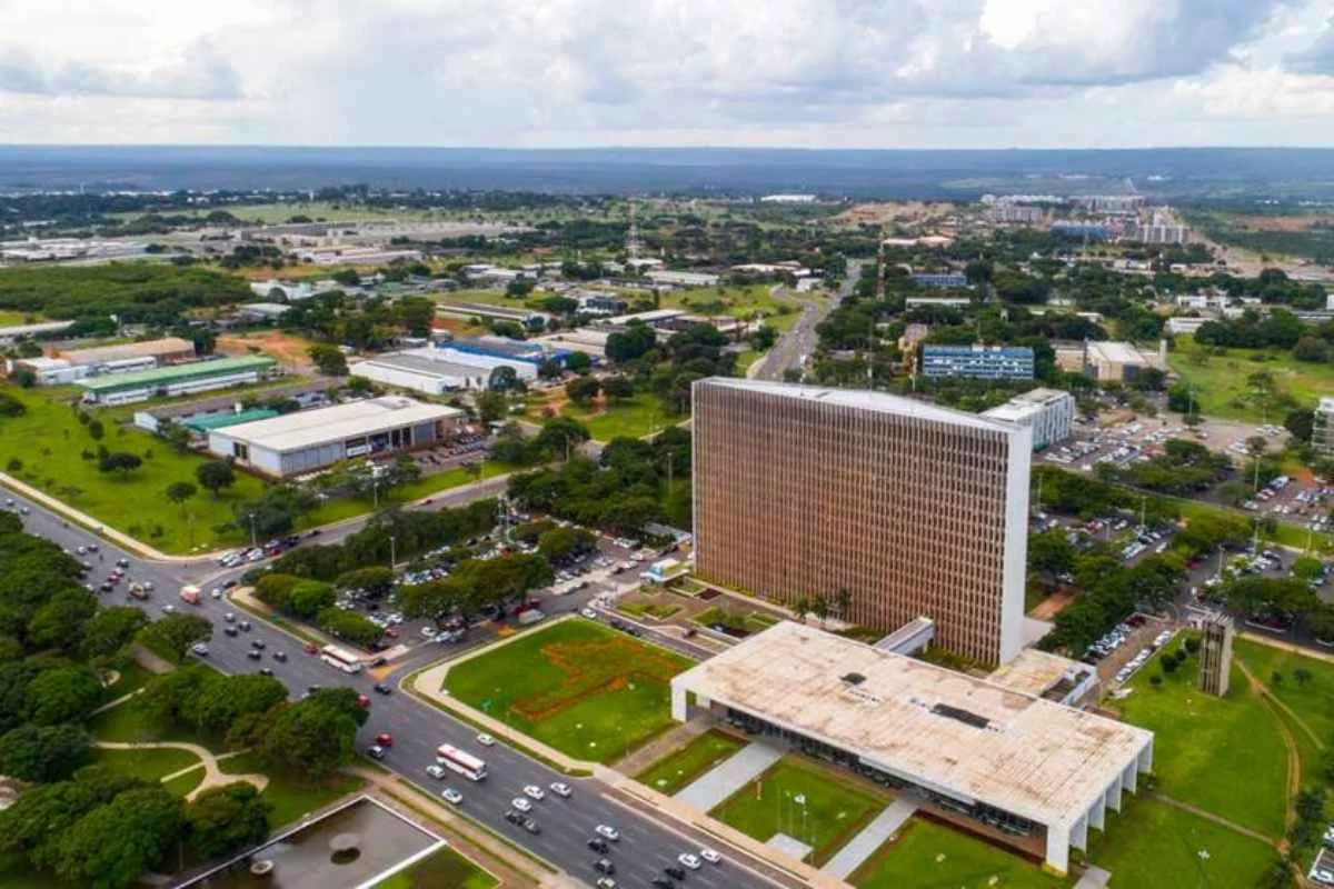Com R$ 80,1 bilhões em receita, governo envia Lei Orçamentária para a CLDF
