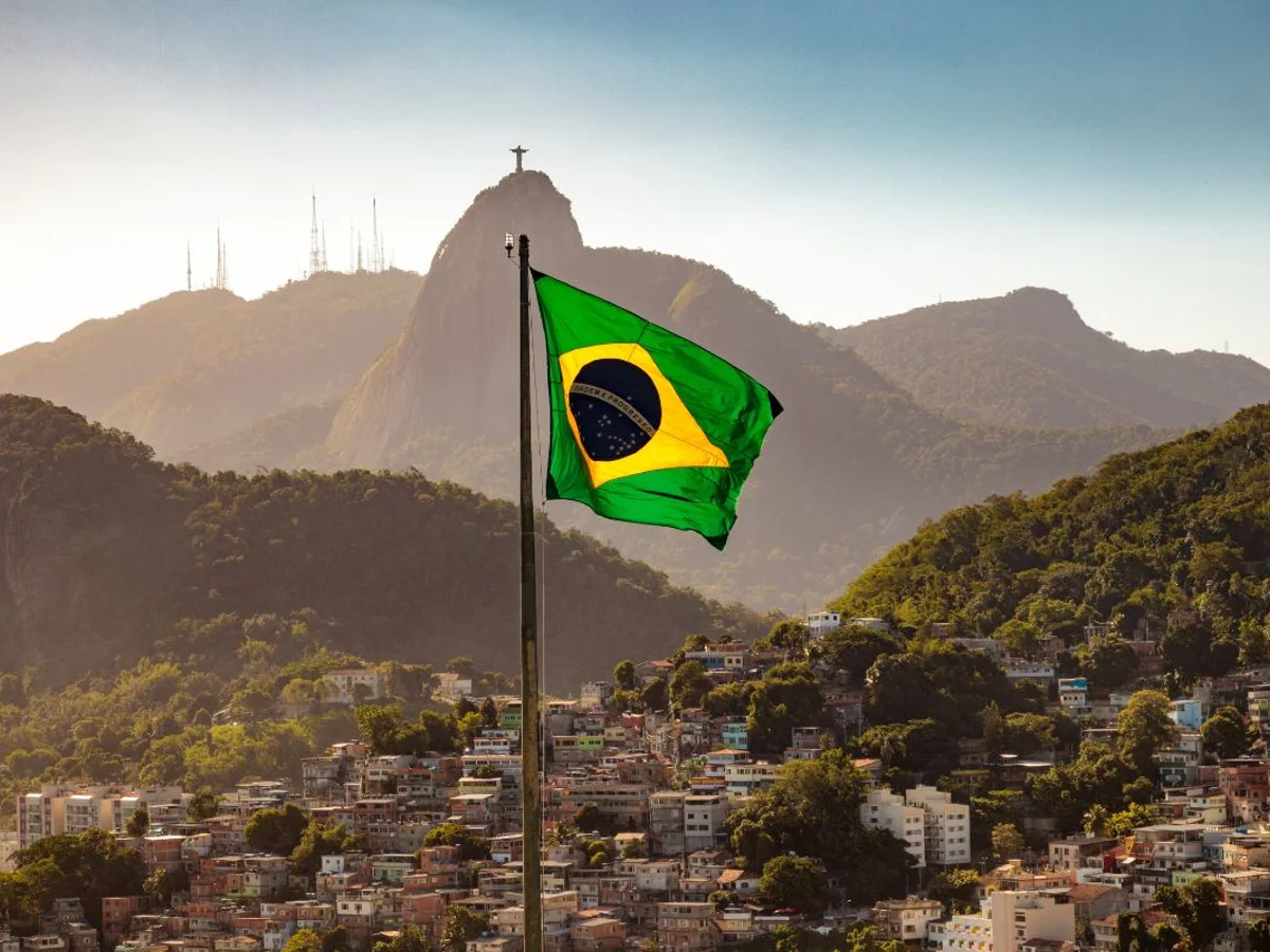 O Brasil endoidou (por Ricardo Guedes)