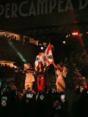 Ritmista da Grande Rio revela ajuda de Anitta: "Ser humano maravilhoso"