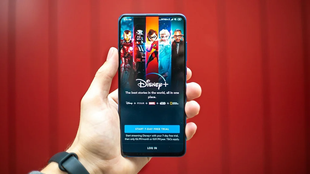 Disney+ muda contrato e enfia anúncios em todos os planos, até os mais caros