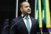 Adail Filho é alvo de operação da PF