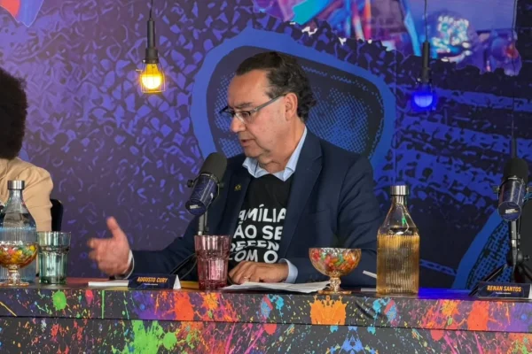Cury cancela agenda após morte de conselheiro de campanha e cantor Rick