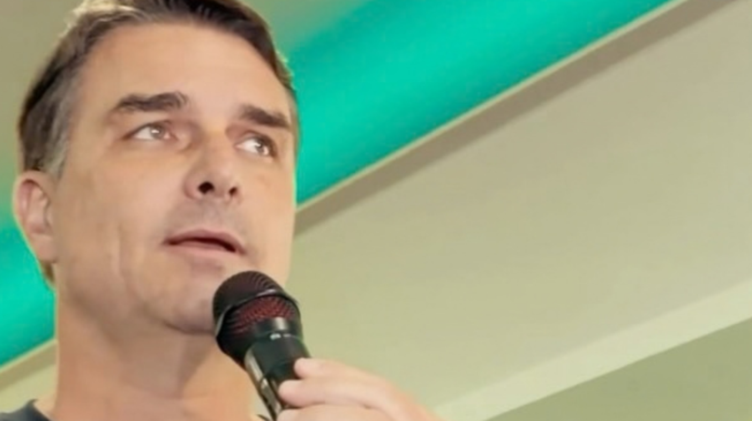 Fl&aacute;vio Bolsonaro