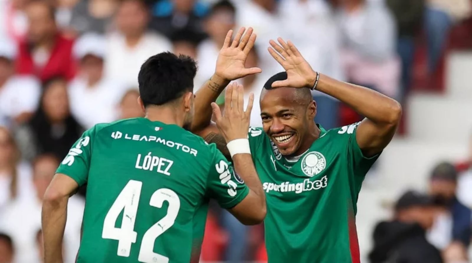 Marlon Freitas e Flaco López durante partida contra a LDU, pela Libertadores Cesar Greco/Palmeiras/by Canon