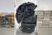 Droga estava dividida em três malas de homem, cuja identidade não foi informada