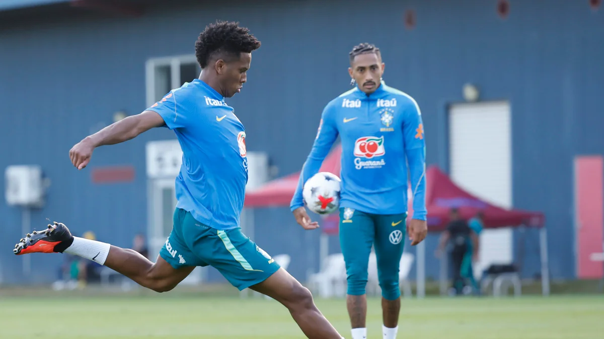 Carlo Ancelotti treina com elenco completo pela primeira vez na Austrália