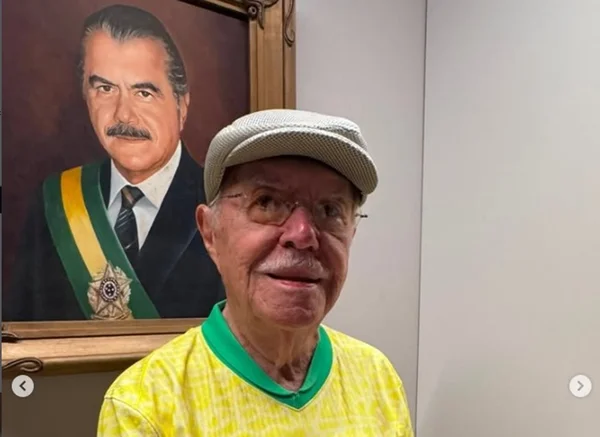 José Sarney segue internado para tratar quadro de pneumonia