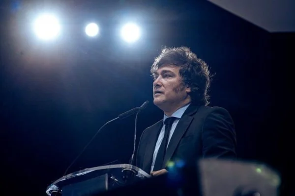 Economia da Argentina cai 2,9% em julho, pior recuo mensal desde a pandemia - destaque galeria