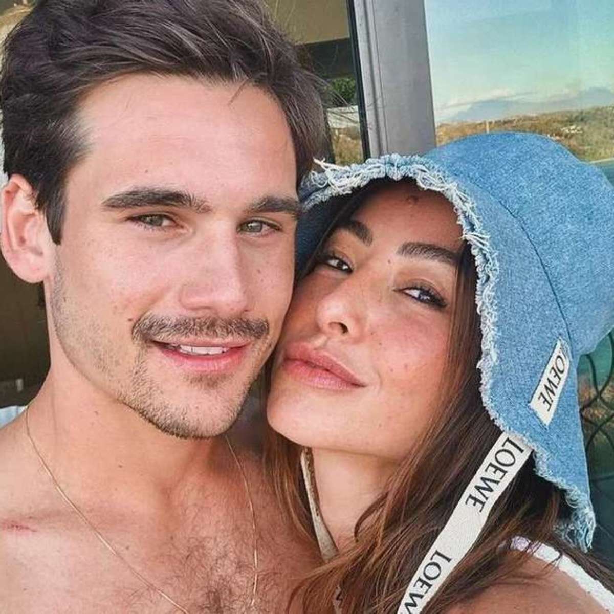 Sabrina Sato chora em despedida da primogênita e mostra foto do filho: 'Ser forte'