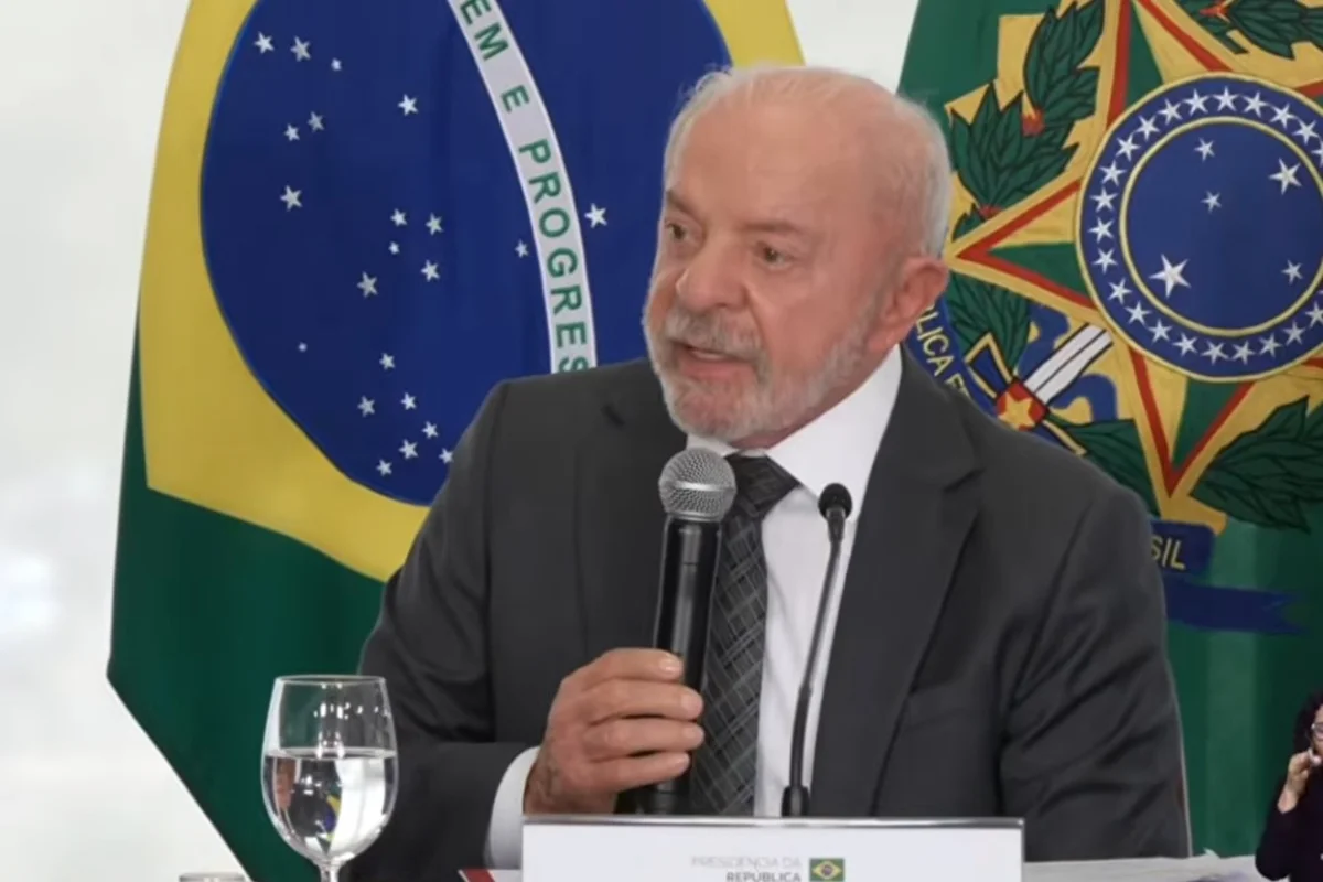 Lula rebate Flávio e diz que não indicou Moraes ao STF