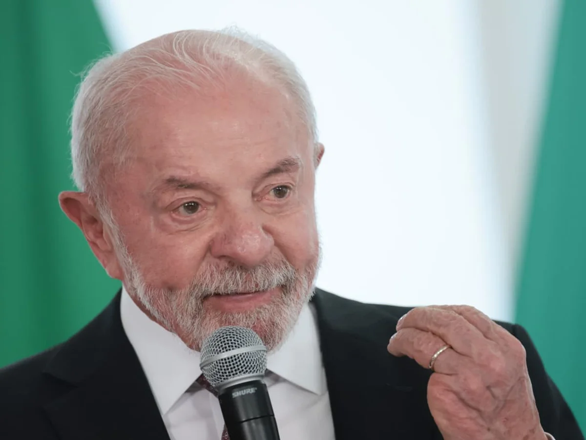 Lula diz que igreja evangélica trata mulheres com "igualdade de condições"