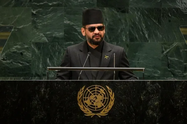 Nepal paga preço "colossal" por mudanças climáticas, diz primeiro-ministro