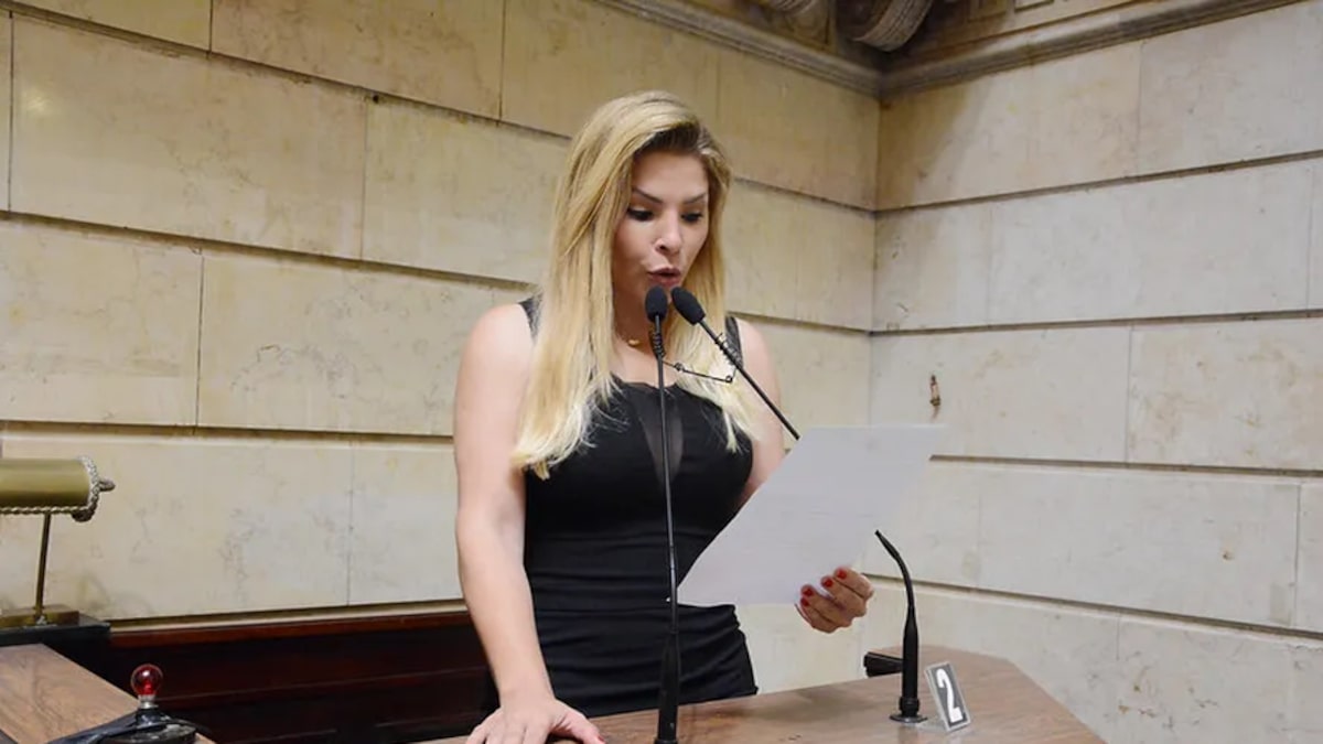 Justiça manda prender ex-vereadora Veronica Costa, a ‘Mãe Loira’ do funk, por tortura contra o ex