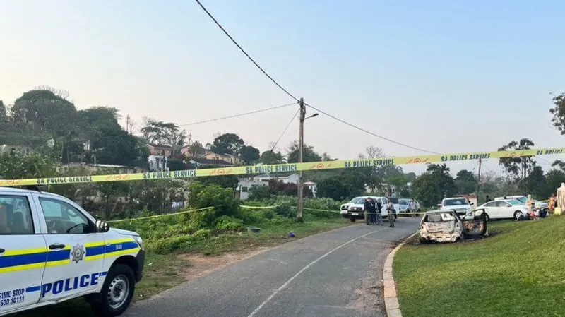 Onze pessoas mortas em tiroteio em massa em casa na África do Sul