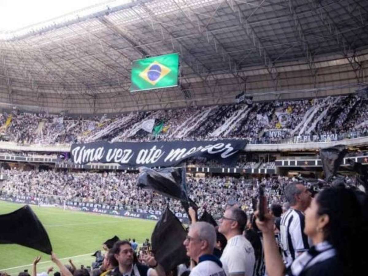 Torcedores do Atlético vaiam Neymar e protestam na Arena MRV