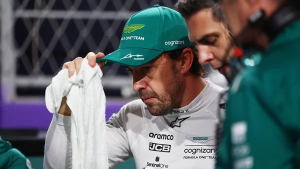 Alonso está próximo de disputar o Rali Dakar em 2027 pela Aston Martin - destaque galeria