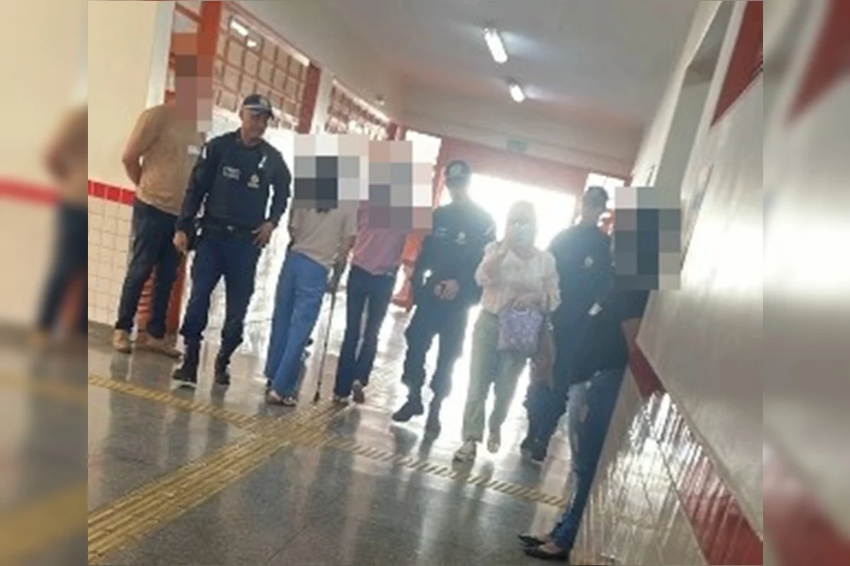 Mesária é detida no DF suspeita de fazer campanha para Flávio em escola