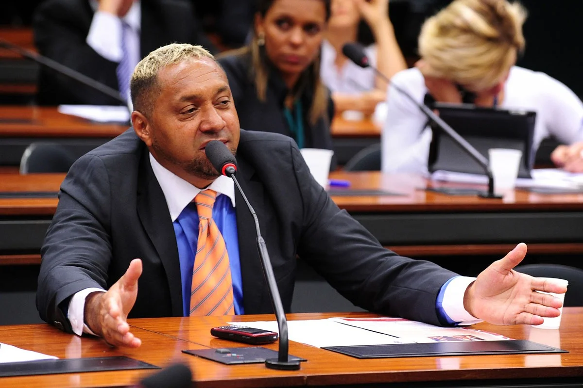 Após quatro mandatos, Tiririca não se elege deputado federal pelo Ceará
