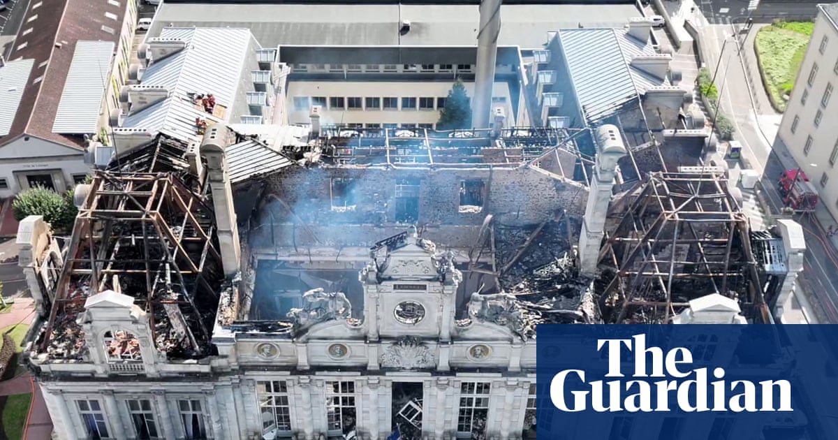 A França foi atingida por uma venda de títulos após protestos abalarem investidores