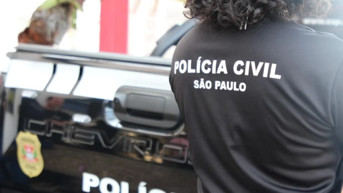 Menina de 4 anos morre baleada em ataque a tiros contra carro do pai