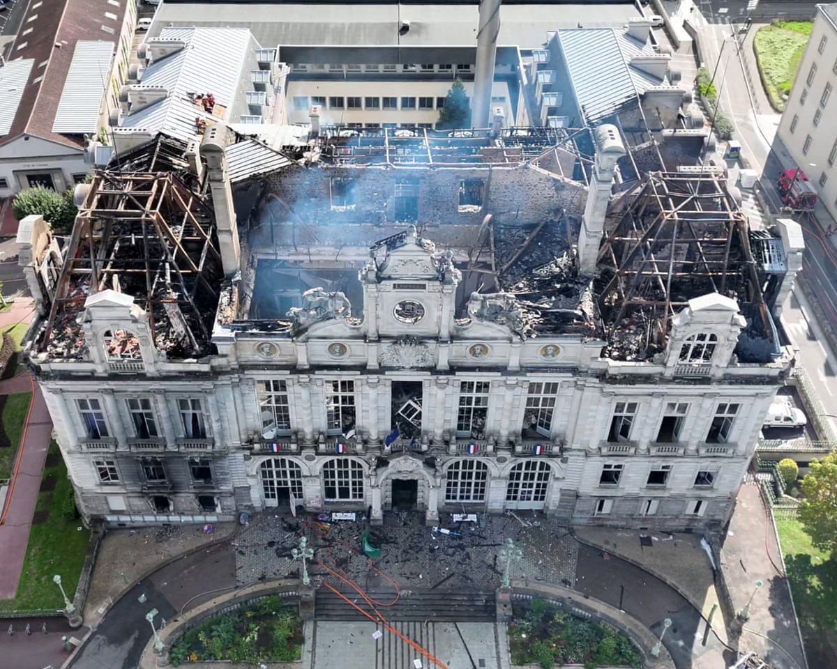 A França foi atingida por uma venda de títulos após protestos abalarem investidores