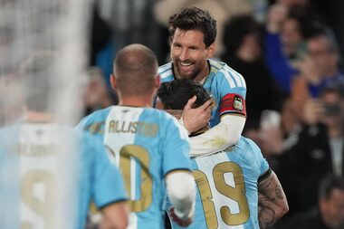 Argentina dá adeus a Messi com apoteose de gratidão a maior ídolo desde Maradona e vitória simbólica