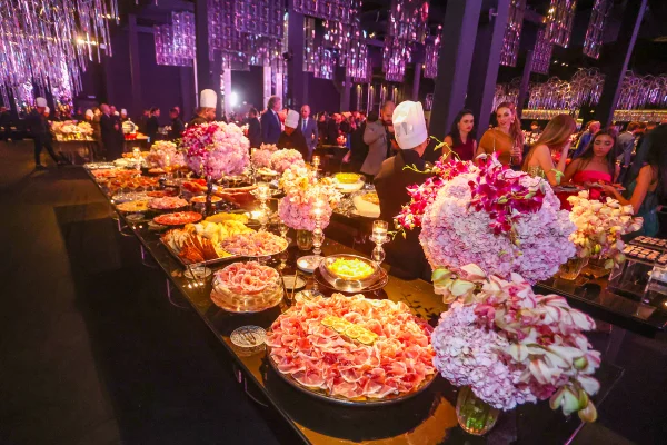 Ilca Maria Estevão exalta 15 anos da filha Marita em festa de gala