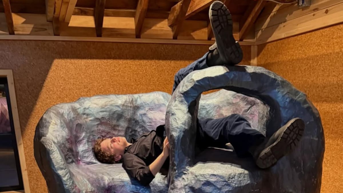 Esculturas interactivas Slumpies de Jillian Mayer en The Mill