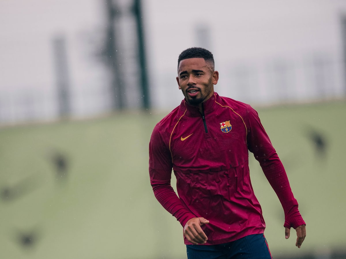 Gabriel Jesus revela que cogitava voltar ao Brasil e vê semelhanças entre Yamal e Neymar