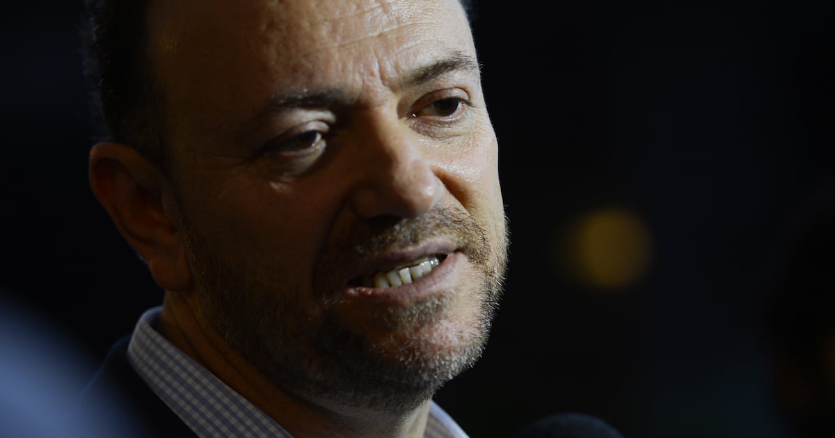 Edinho Silva diz que áudio atribuído a Vorcaro é montagem e denuncia armação contra Lula