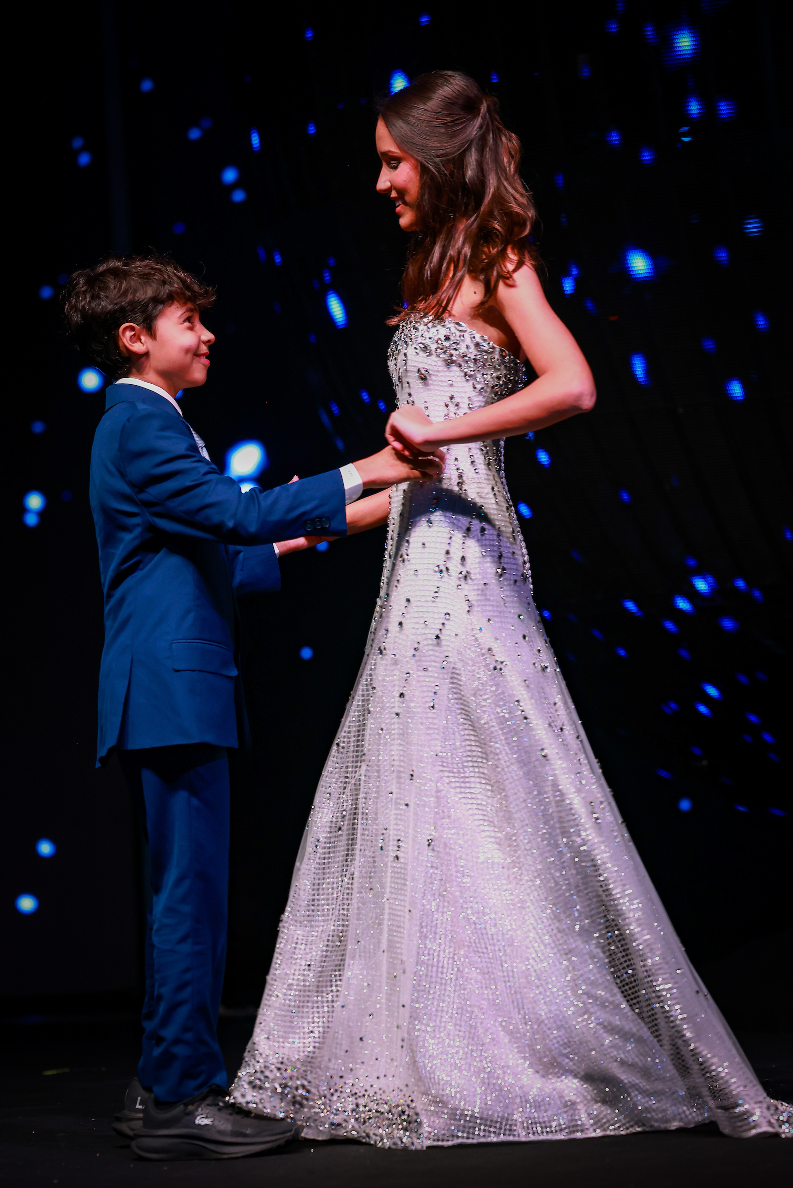 Ilca Maria Estevão exalta 15 anos da filha Marita em festa de gala