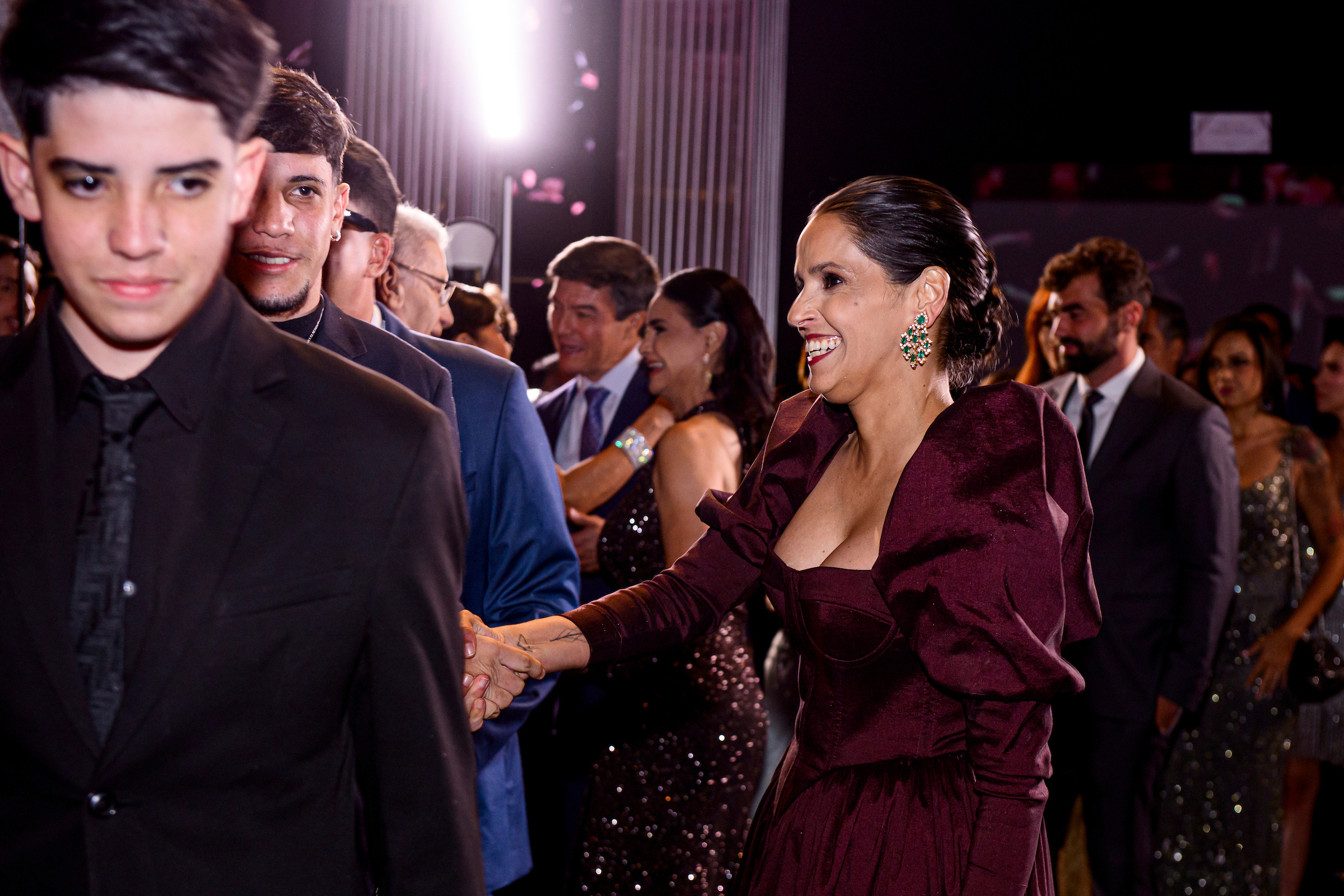 Ilca Maria Estevão exalta 15 anos da filha Marita em festa de gala
