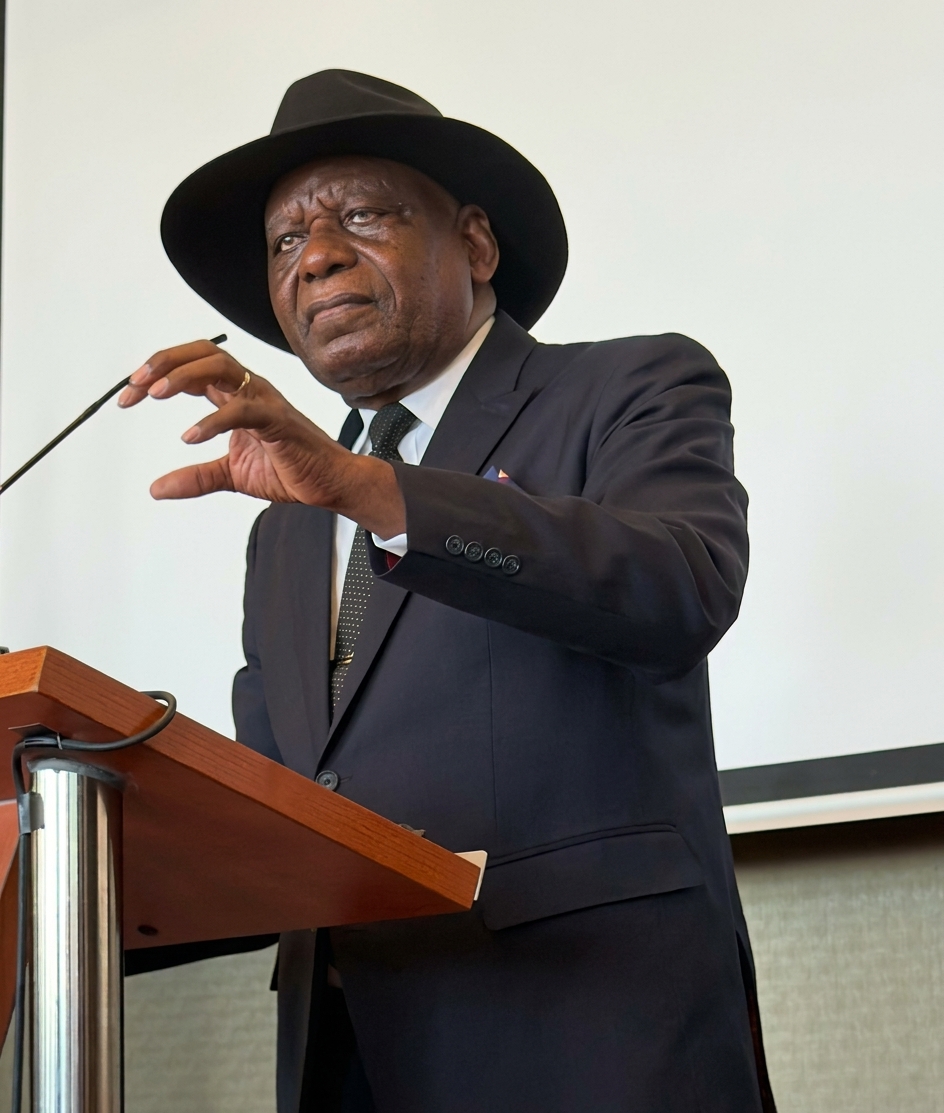 Presidente Nandi-Ndaitwah recebe investimento de N$90 milhões do Namport no esporte e futebol