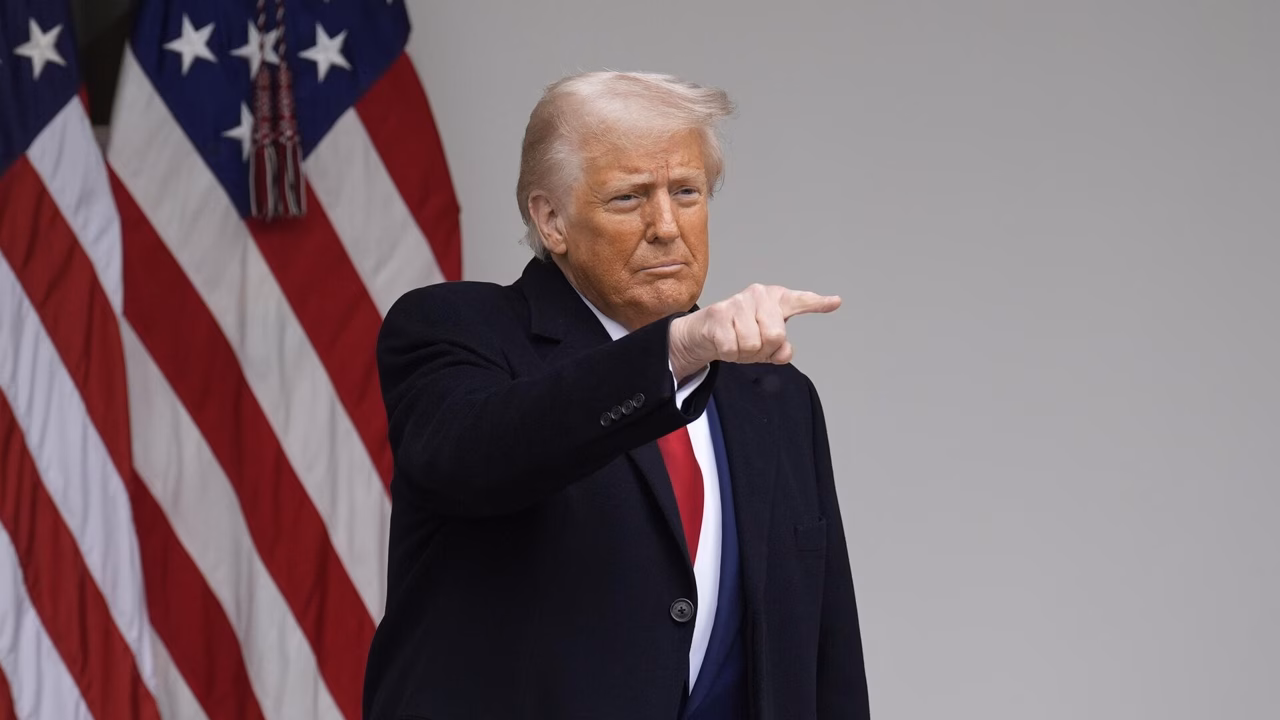 Trump acredita que a Dinamarca entregou a Groenlândia aos EUA