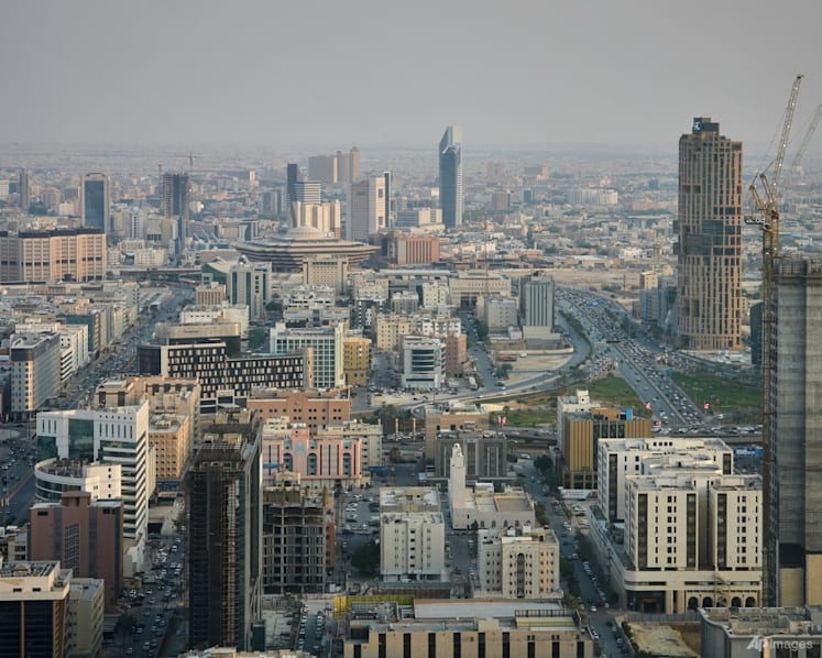 Reino Unido envia caças para ajudar a proteger a Arábia Saudita de ataques dos Houthis