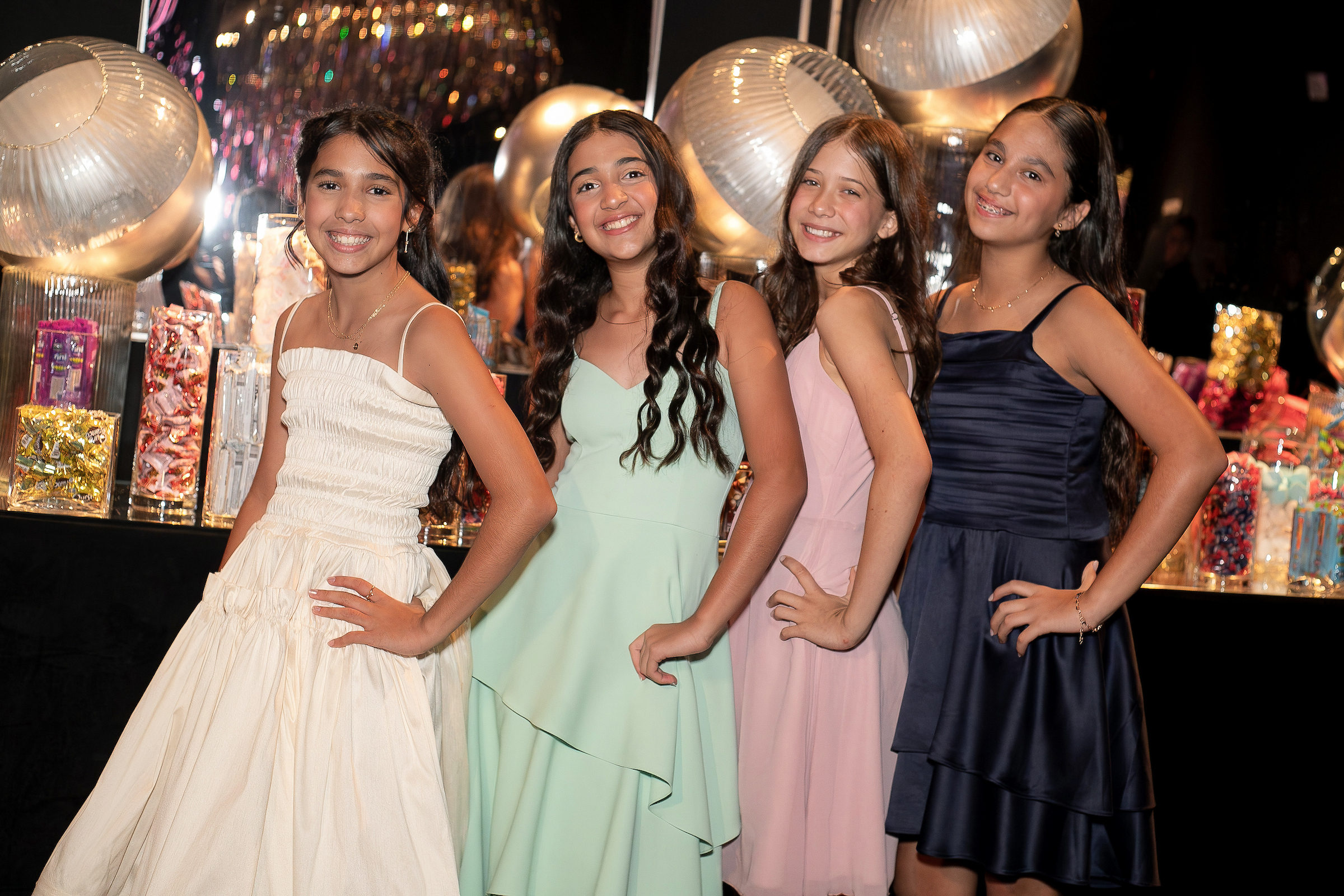 Ilca Maria Estevão exalta 15 anos da filha Marita em festa de gala