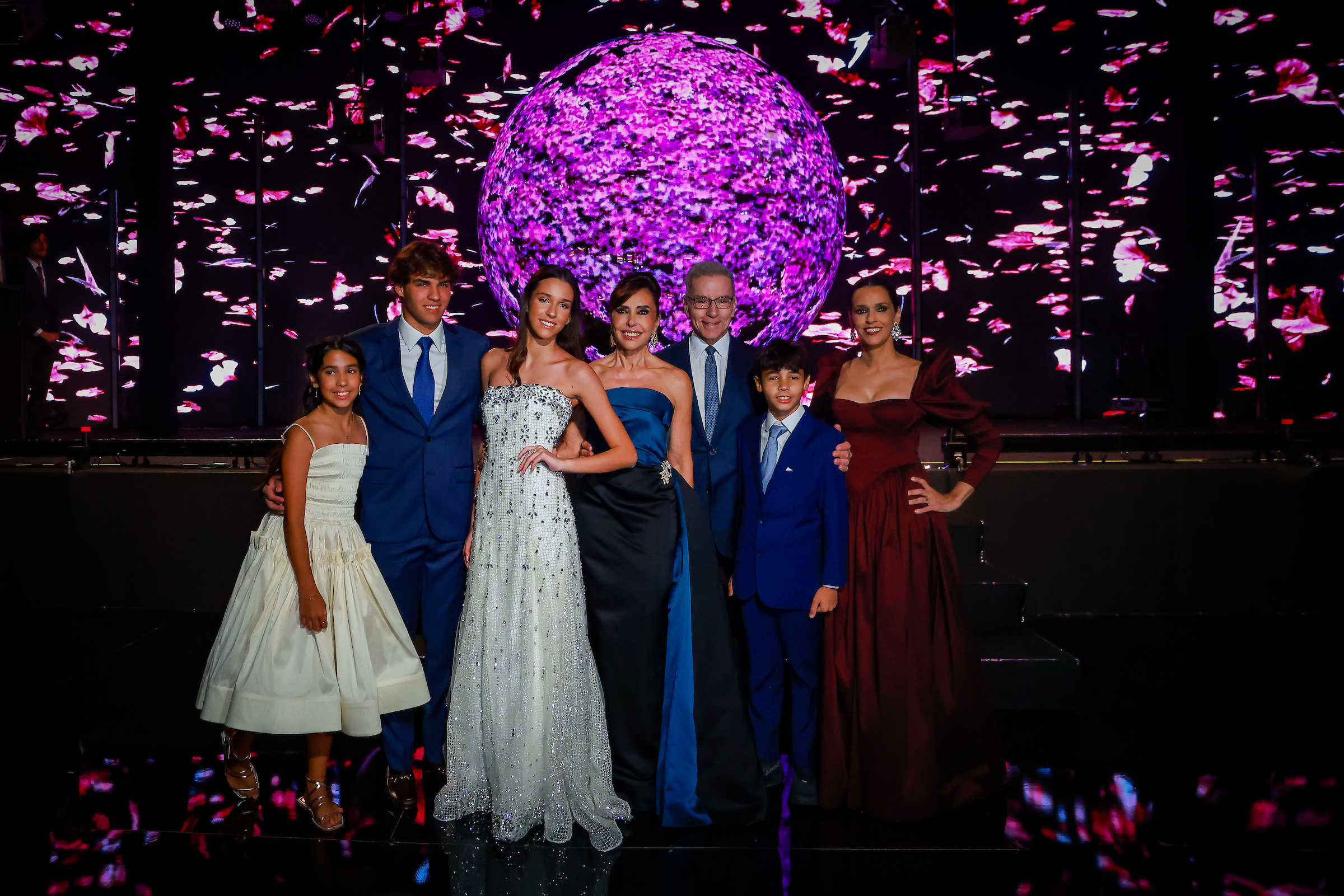Ilca Maria Estevão exalta 15 anos da filha Marita em festa de gala