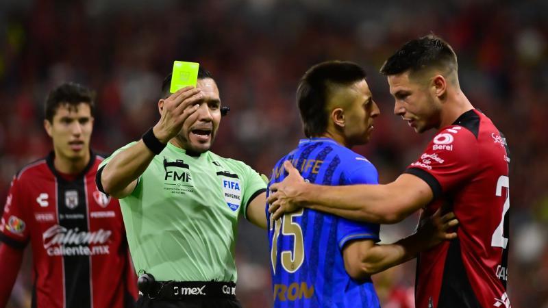 El 'Gato' Ortiz pitará el Chivas vs Atlas, un torneo después de recibir amenazas de muerte