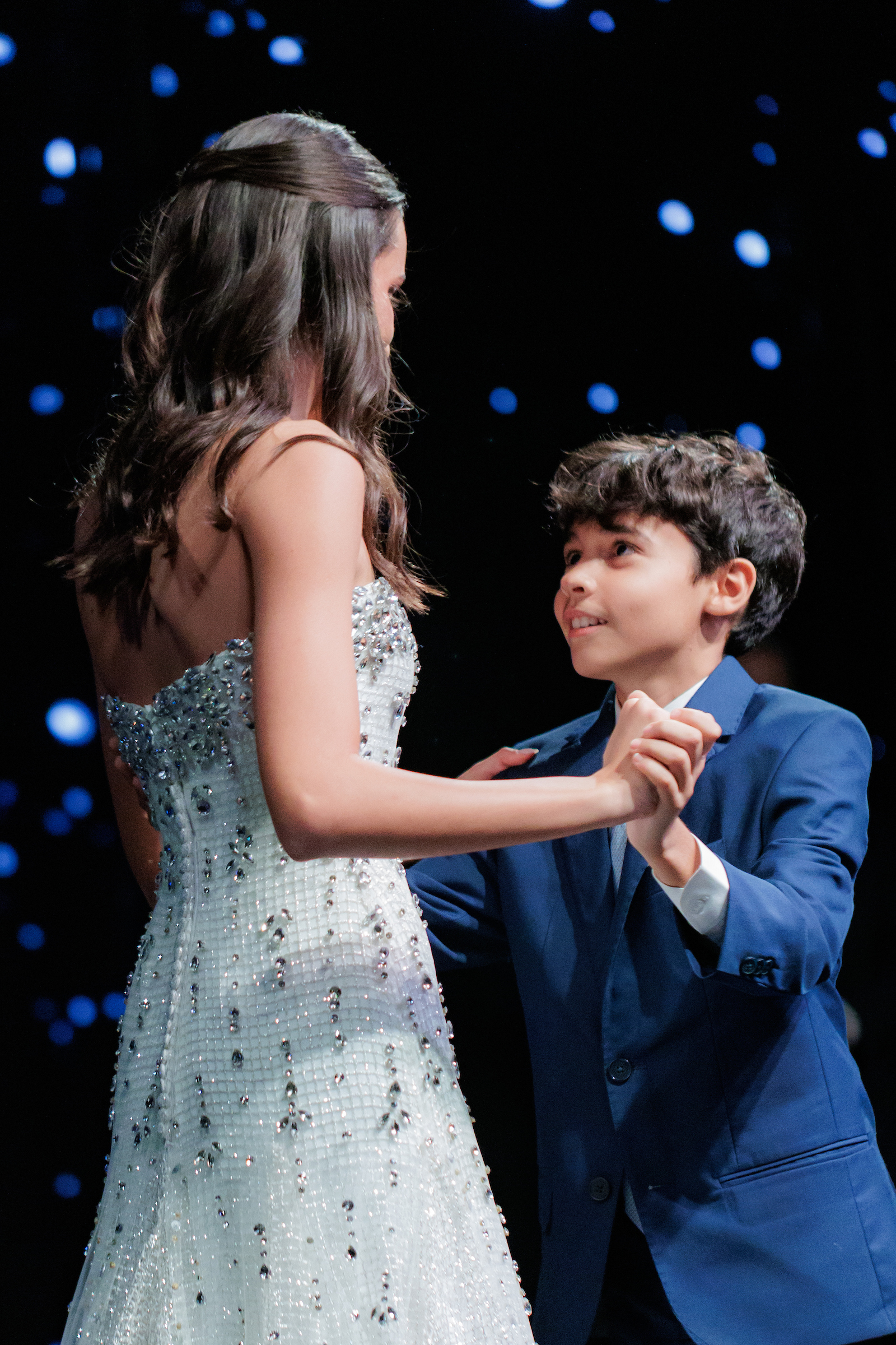 Ilca Maria Estevão exalta 15 anos da filha Marita em festa de gala