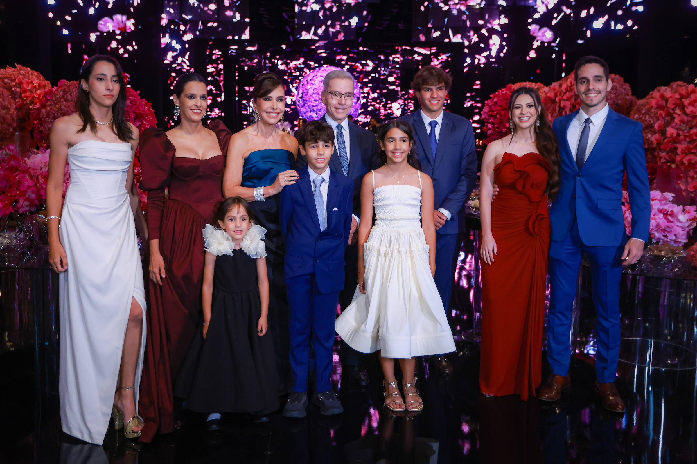 Ilca Maria Estevão exalta 15 anos da filha Marita em festa de gala