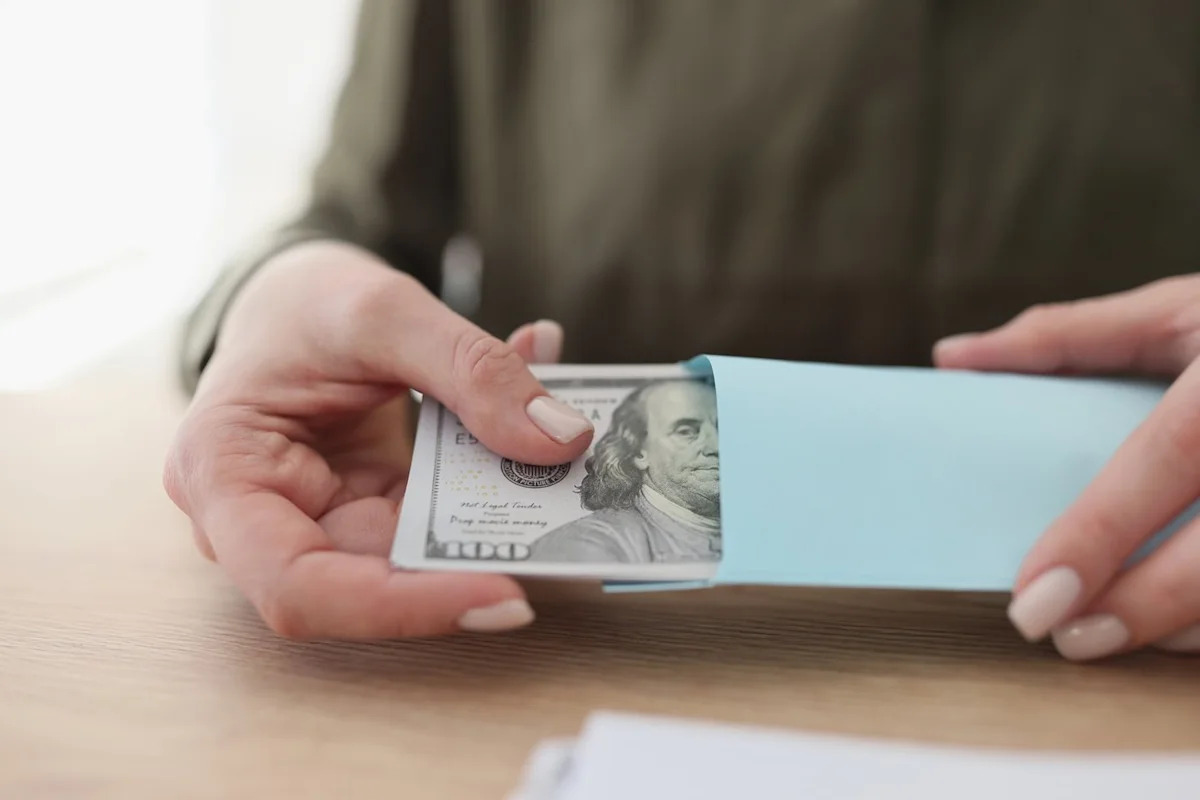 Quanto você precisaria investir nestes 4 ações de alto rendimento para ganhar US$ 1.000 por mês?