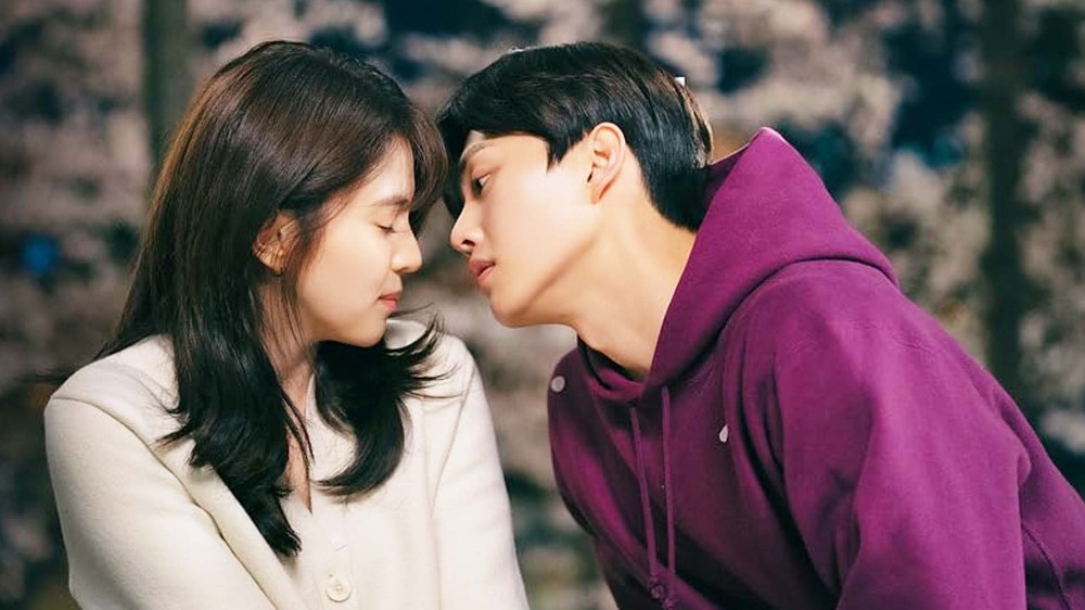 Han Son-hee e Song Kang fazem par romântico em Apesar de Tudo, Amor — Foto: Reprodução/Netflix