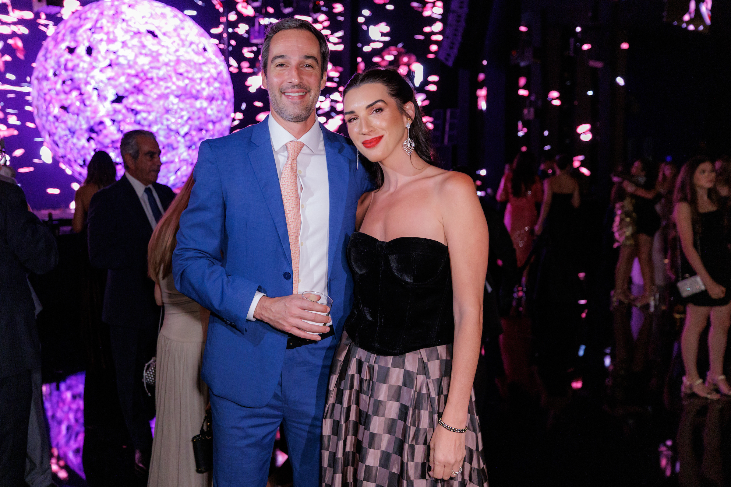 Ilca Maria Estevão exalta 15 anos da filha Marita em festa de gala