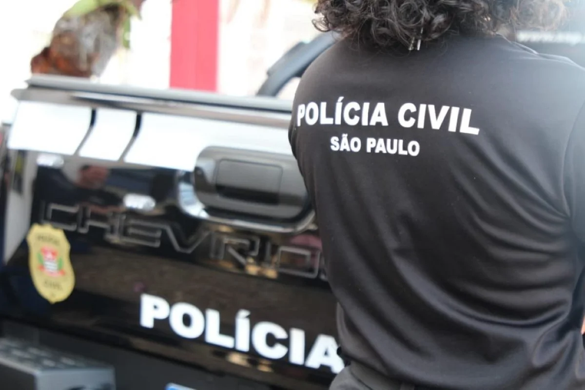 Menina de 4 anos morre baleada em ataque a tiros contra carro do pai