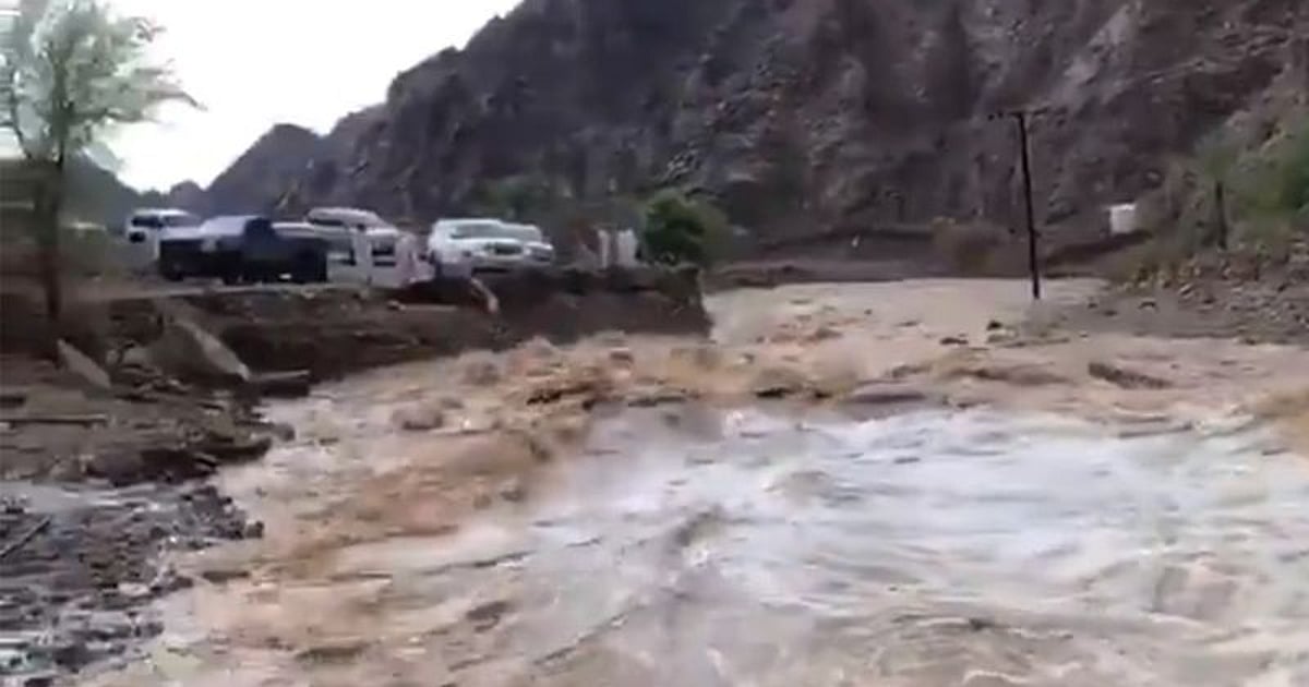 Chuva e granizo atingem partes dos EAU enquanto vales alagam em meio a clima instável