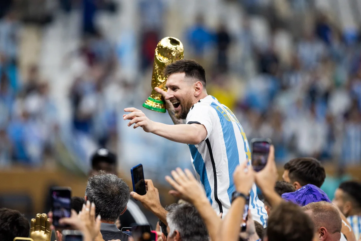 Do adeus precoce ao tchau como D10S: a trajetória de Messi na Argentina
