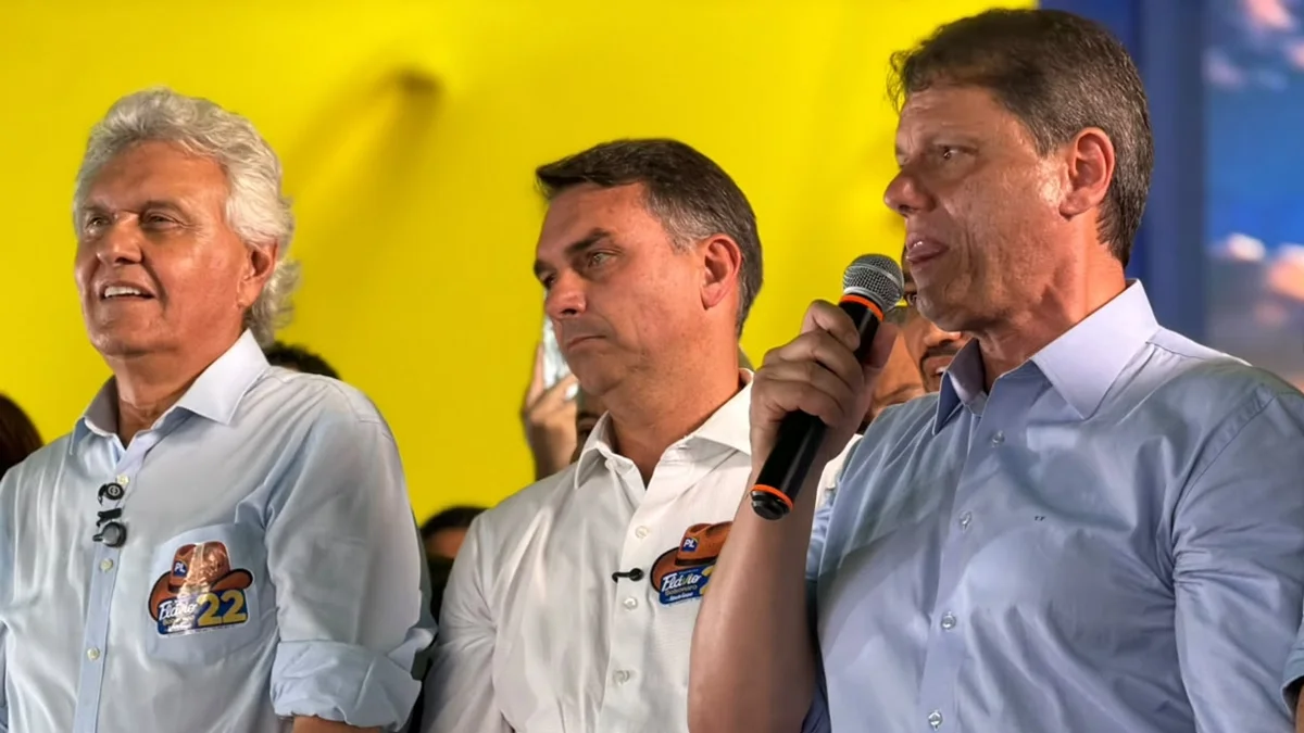 Tarcísio pode deixar o estado para fazer campanha para Flávio? Entenda