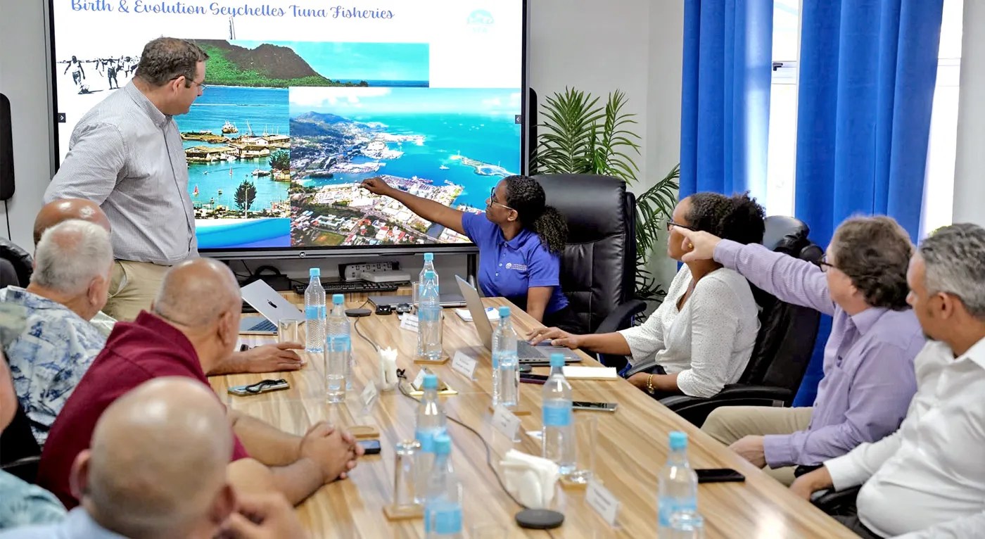 O RMI observa o exemplo das tunas de Seychelles