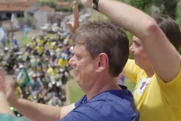 Tarcísio pode deixar o estado para fazer campanha para Flávio? Entenda - destaque galeria