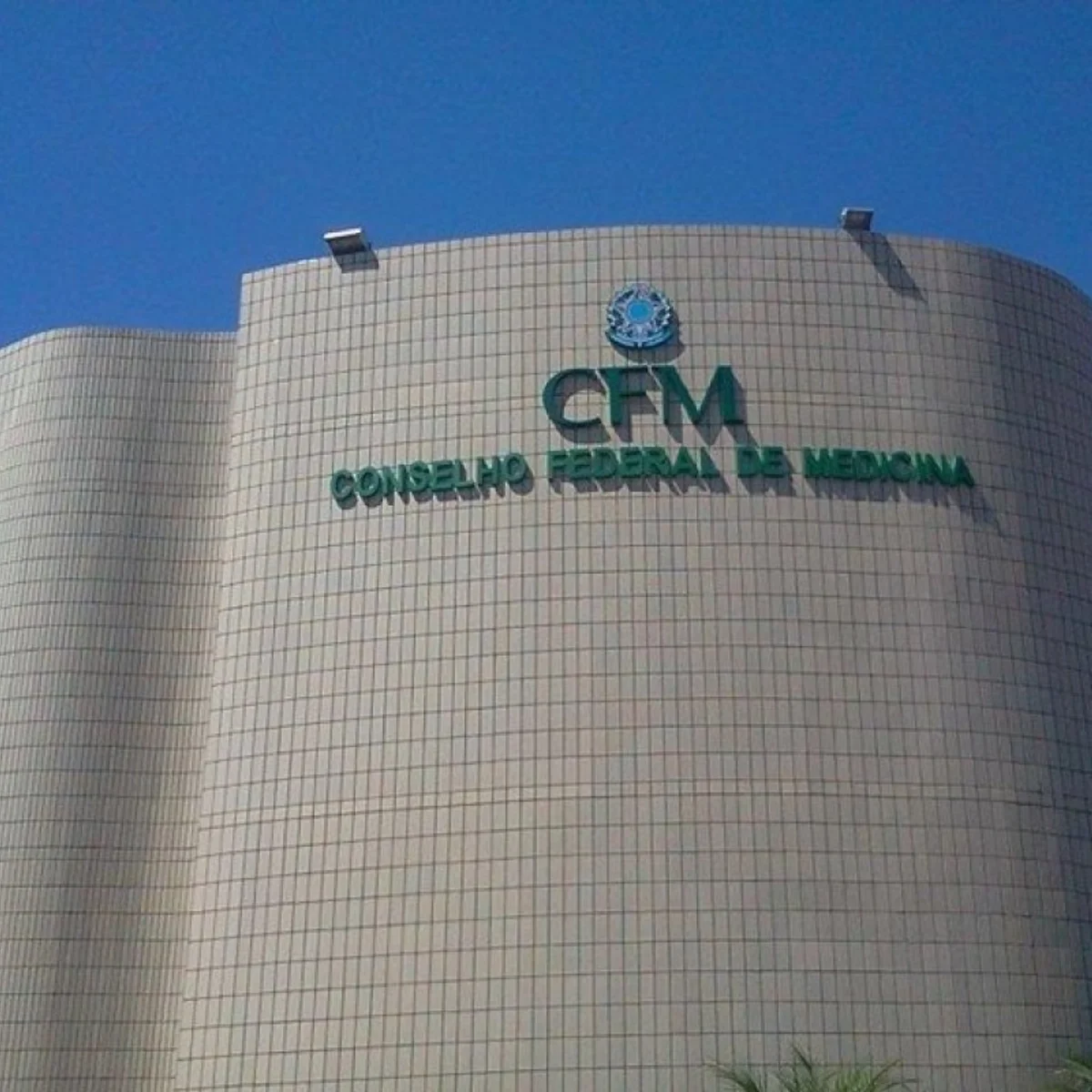 Comissão aprova "OAB da Medicina". Congresso tem até sexta para votar MP